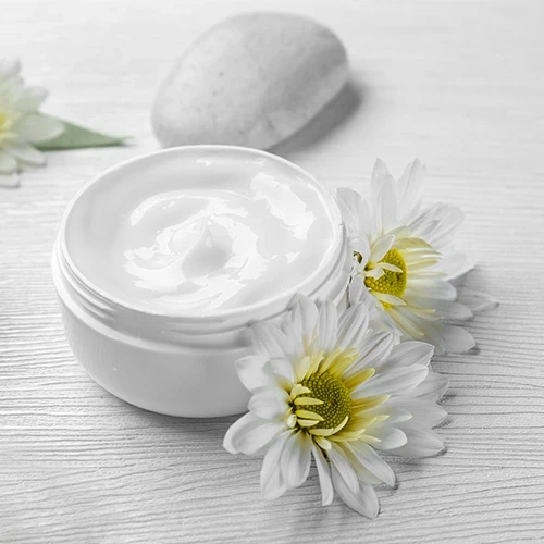 العناية بالبشرة